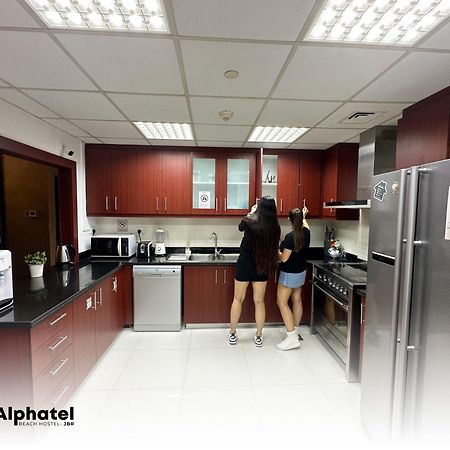 Alphatel Beach Hostel Jbr Dubai Eksteriør billede